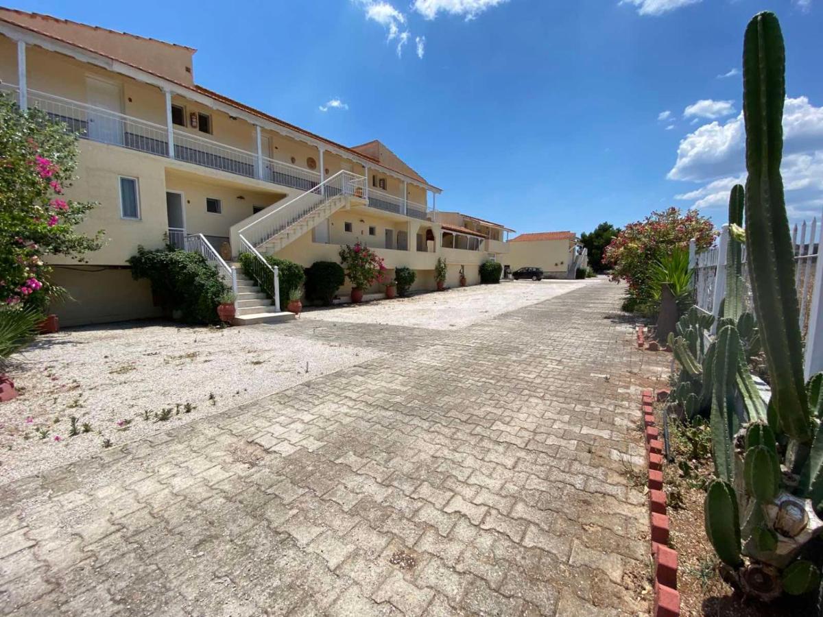 Leonidas Resort Ermioni Eksteriør billede